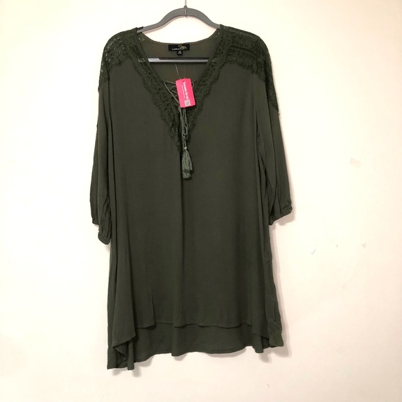 Suzanne Betro Tops - Suzanne Betro Green Blouse with Lace Detail Size 1X (E)